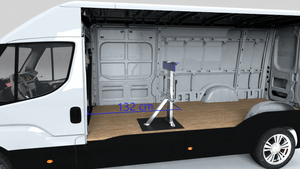 Schnittdarstellung: Gurtbock-Montageposition im Kastenwagen, 132 cm hinter dem Fahrerhaus