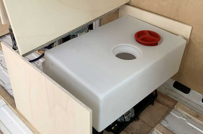 Wassertank für den Camper-Ausbau